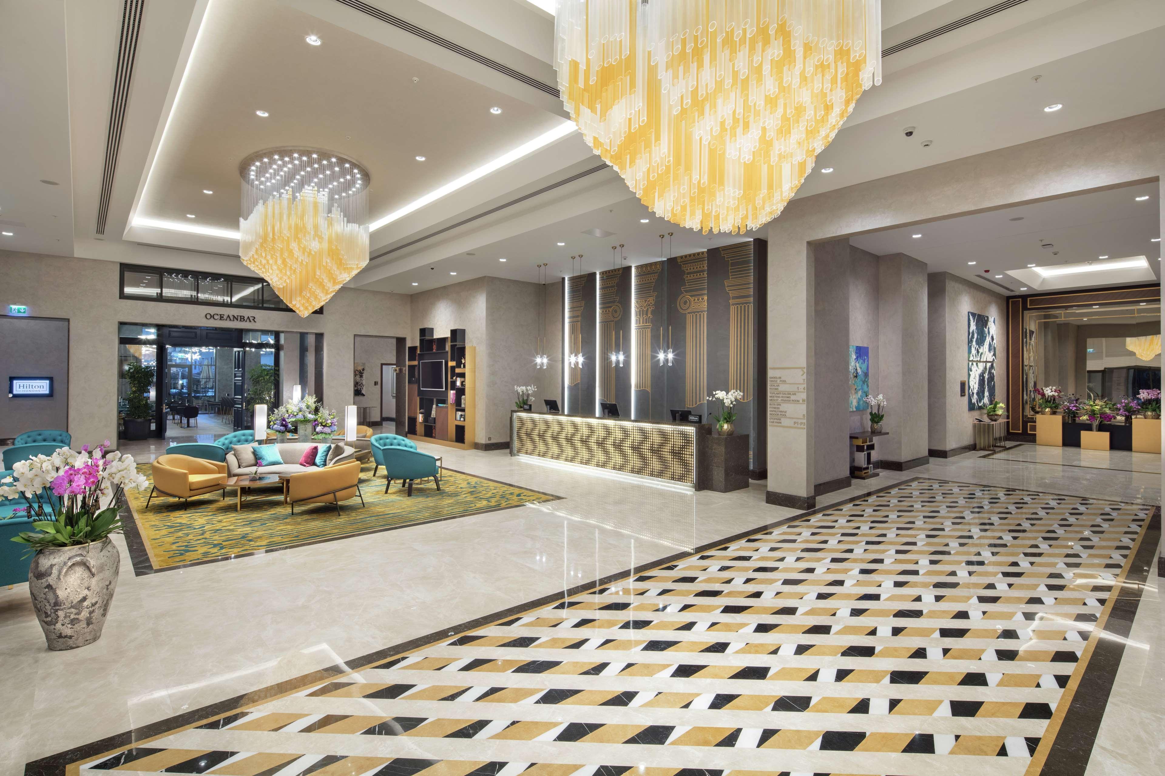 Doubletree By Hilton Antalya City Centre Εξωτερικό φωτογραφία Lobby
