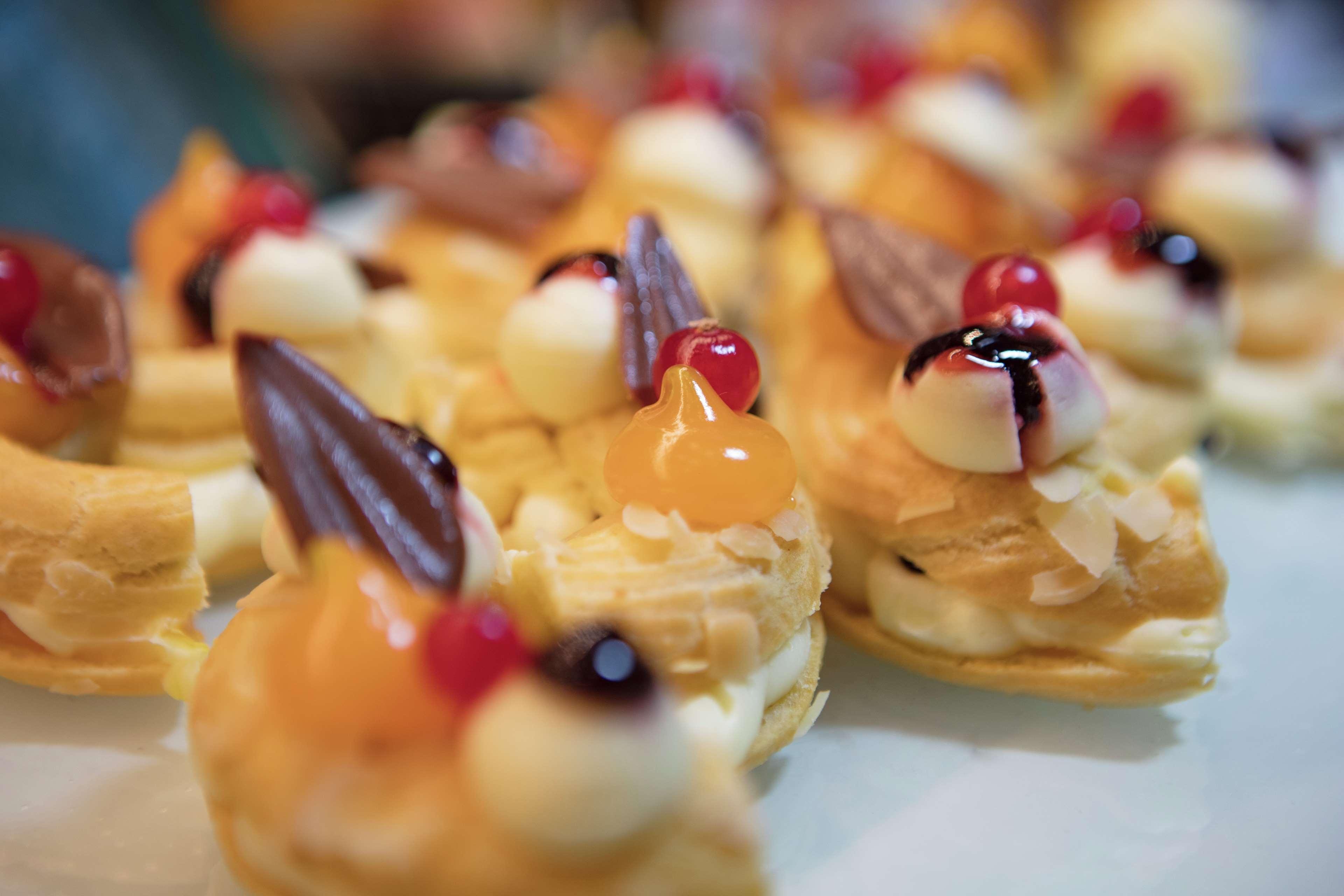Doubletree By Hilton Antalya City Centre Εξωτερικό φωτογραφία Pasticcini