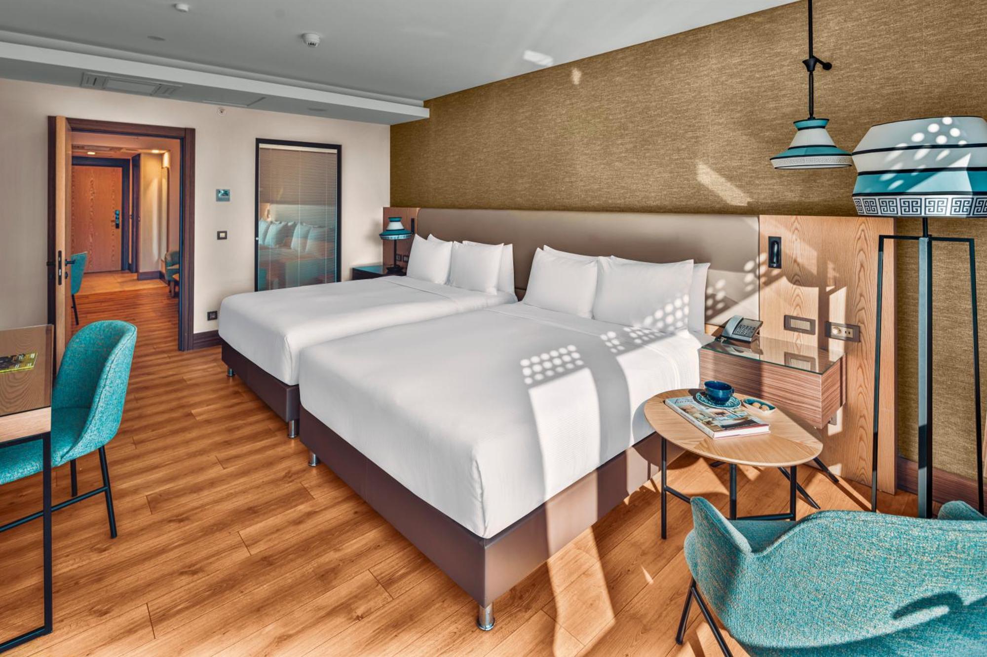 Doubletree By Hilton Antalya City Centre Εξωτερικό φωτογραφία A room at the hotel