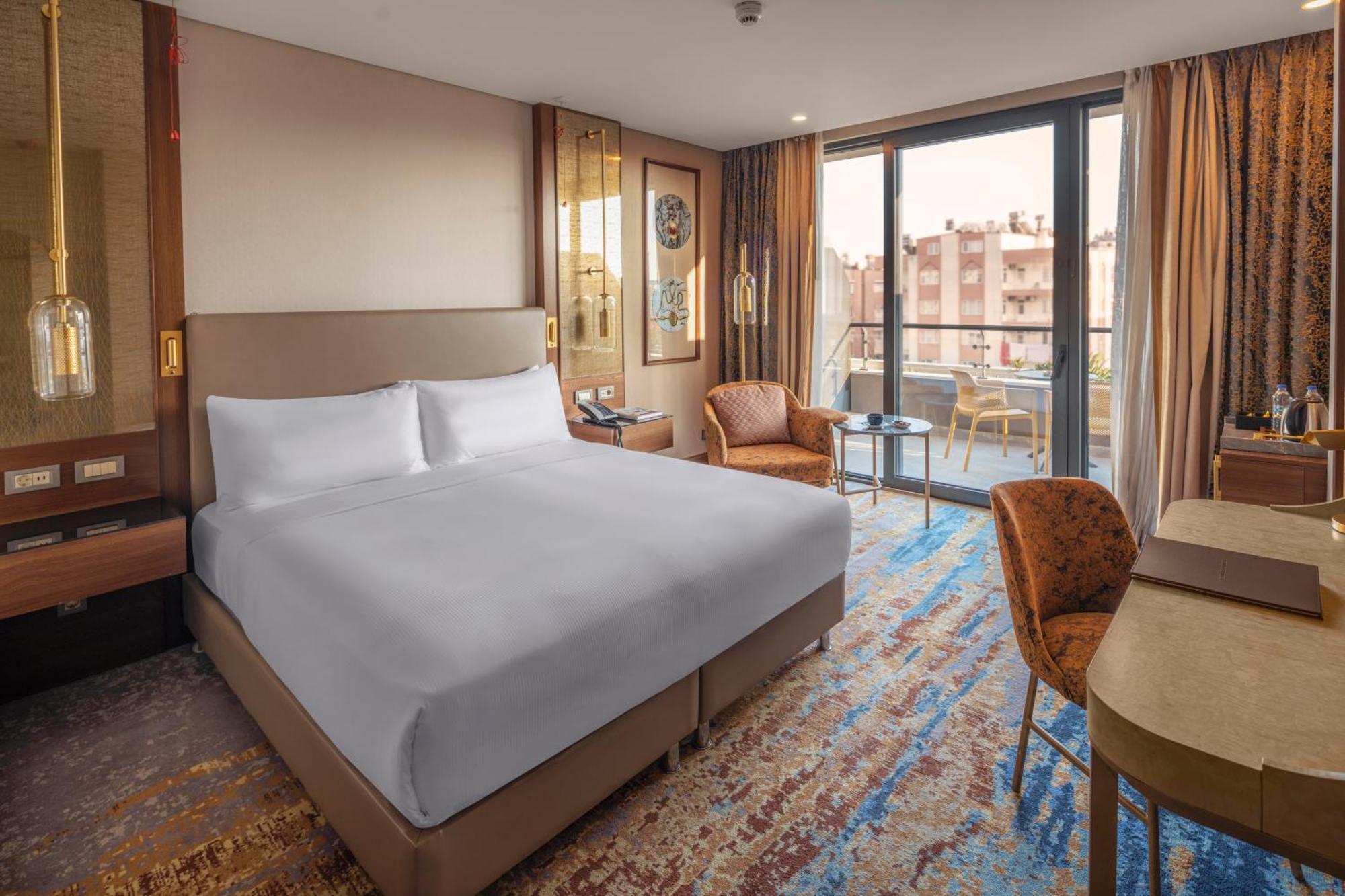 Doubletree By Hilton Antalya City Centre Εξωτερικό φωτογραφία
