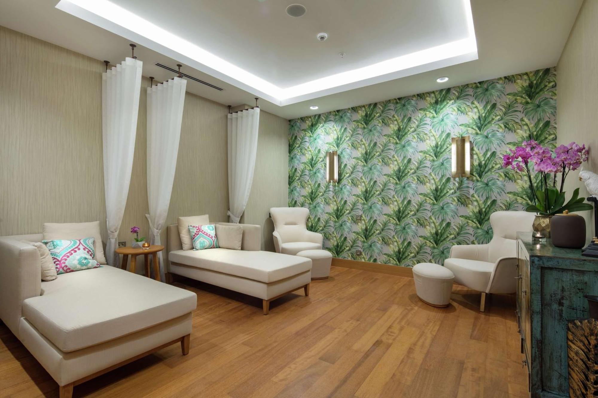 Doubletree By Hilton Antalya City Centre Εξωτερικό φωτογραφία Spa interior