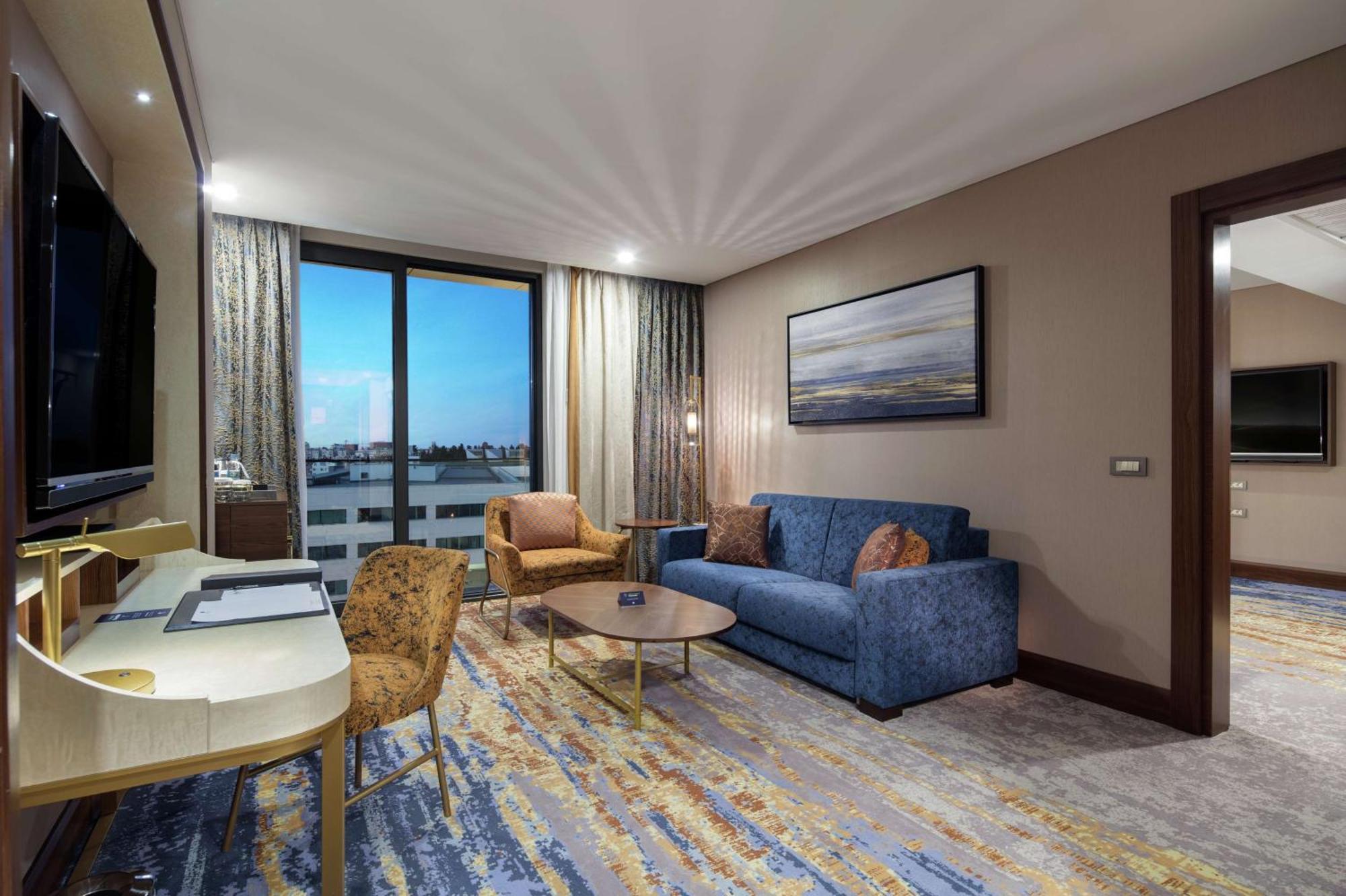 Doubletree By Hilton Antalya City Centre Εξωτερικό φωτογραφία