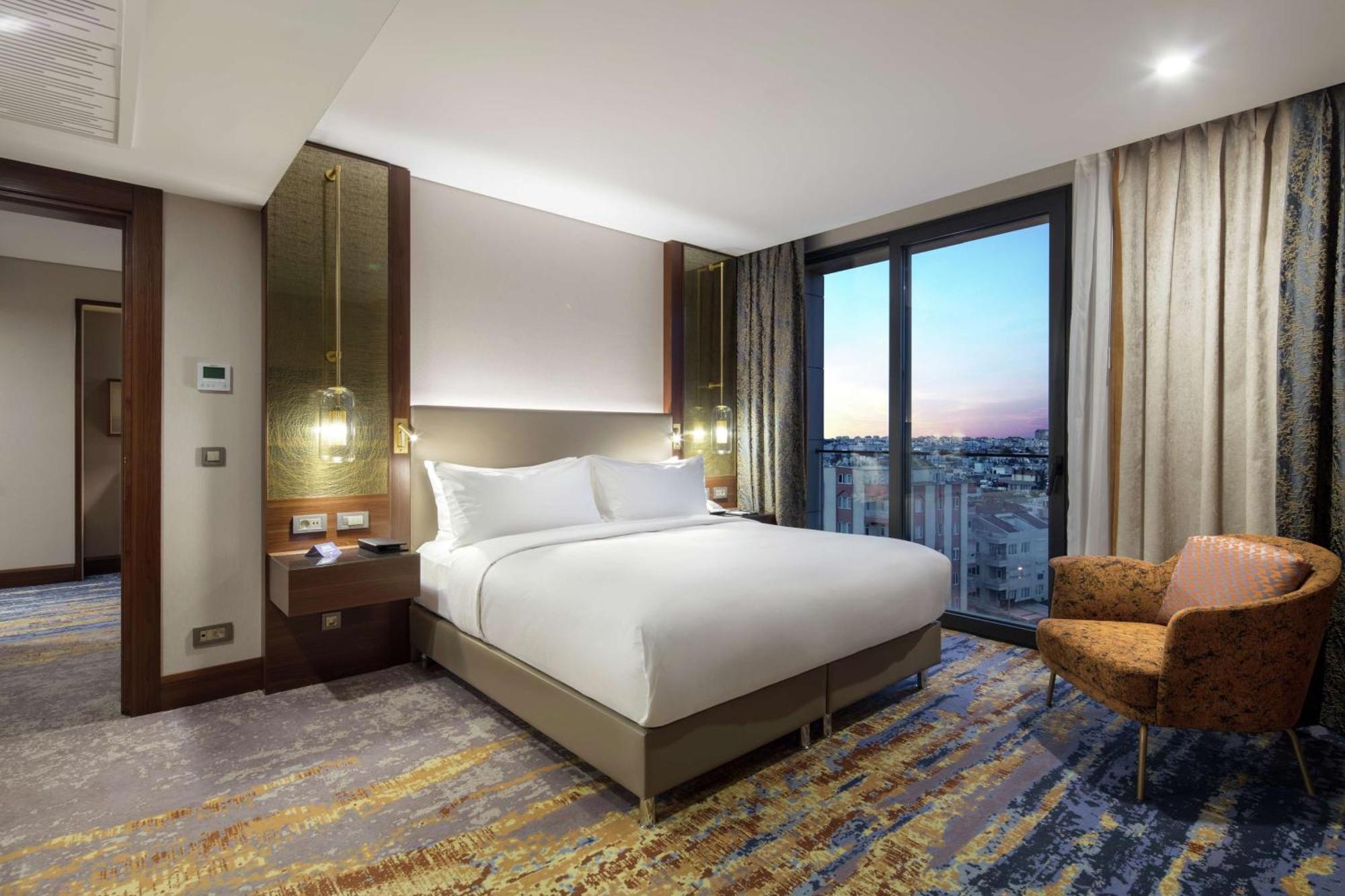 Doubletree By Hilton Antalya City Centre Εξωτερικό φωτογραφία