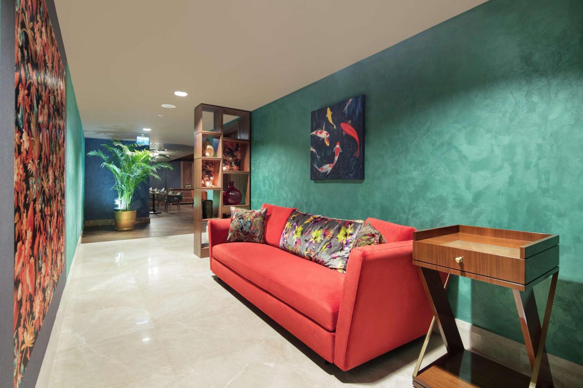 Doubletree By Hilton Antalya City Centre Εξωτερικό φωτογραφία Interior of the hotel